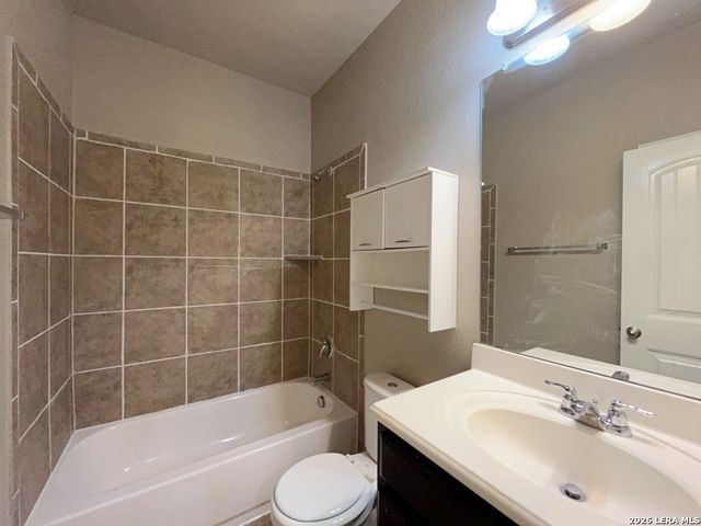 10114 Shawnee Bluff, Converse, TX 78109