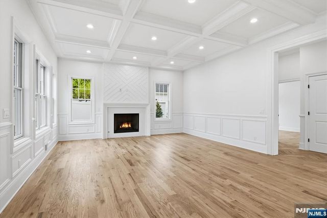 76 Hillside Avenue, Livingston, NJ 07039