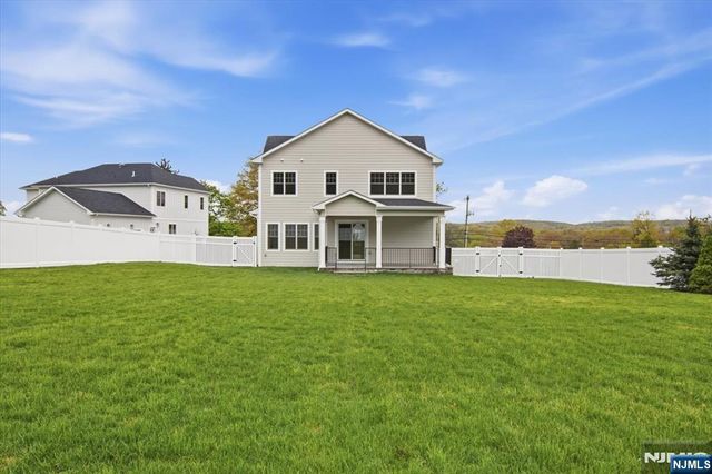 76 Hillside Avenue, Livingston, NJ 07039