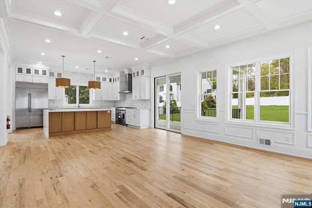 76 Hillside Avenue, Livingston, NJ 07039