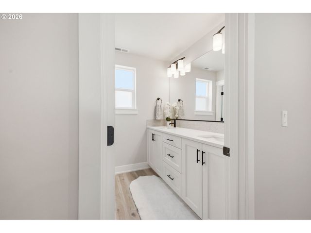 13727 Ne 101ST Dr, Vancouver, WA 98682