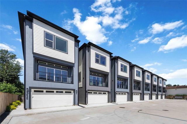 1941 Knoll Square Drive, Houston, TX 77080