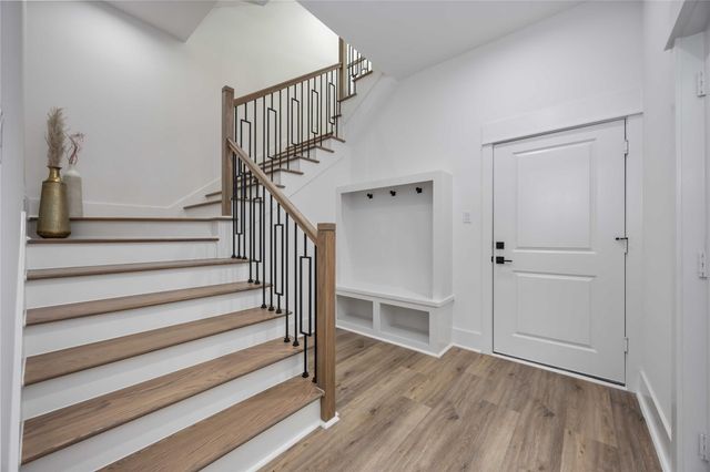 1941 Knoll Square Drive, Houston, TX 77080