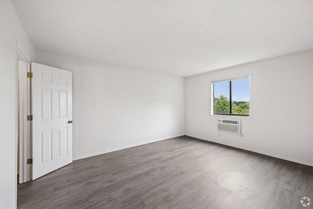 1820 N Delany Road 415, Gurnee, IL 60031