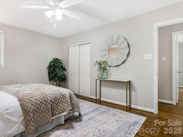 7518 Riding Trail Road, Charlotte, NC 28212