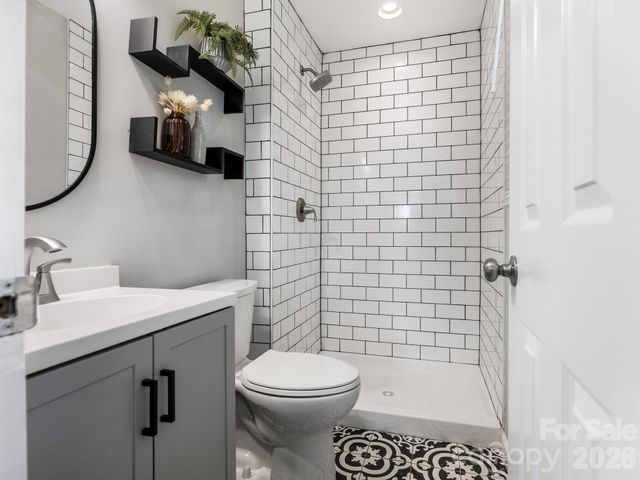 7518 Riding Trail Road, Charlotte, NC 28212
