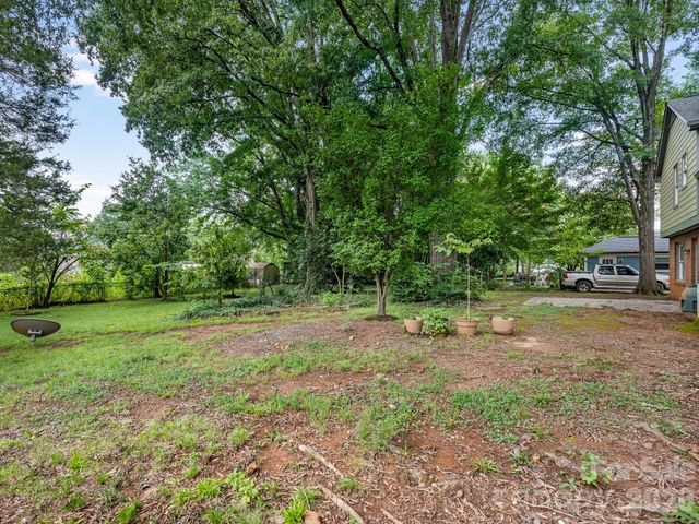 7518 Riding Trail Road, Charlotte, NC 28212