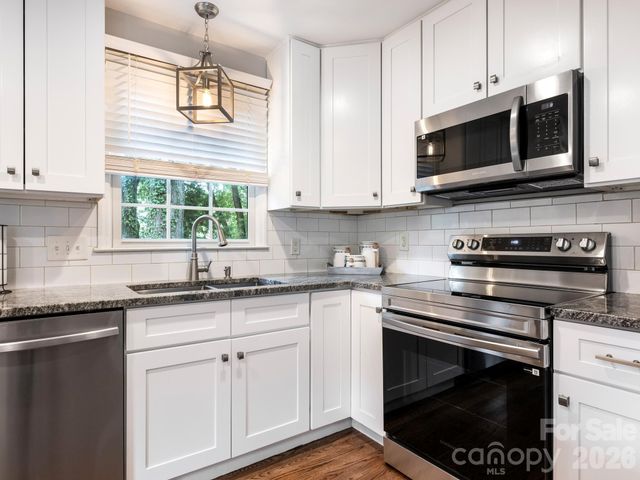7518 Riding Trail Road, Charlotte, NC 28212