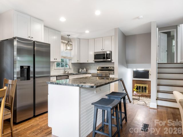 7518 Riding Trail Road, Charlotte, NC 28212