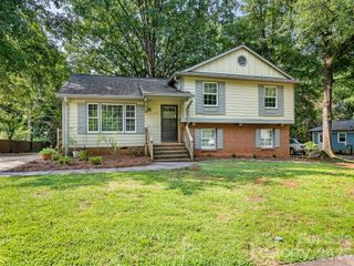 7518 Riding Trail Road, Charlotte, NC 28212
