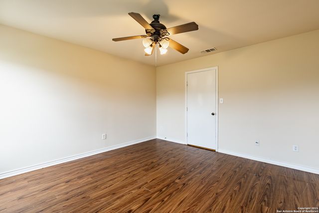 5018 Summit Pass Apt 2, San Antonio, TX 78229