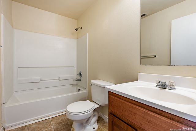 5018 Summit Pass Apt 2, San Antonio, TX 78229