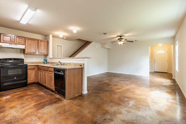 5018 Summit Pass Apt 2, San Antonio, TX 78229