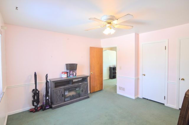 332 Swan Circle, Elsmere, KY 41018