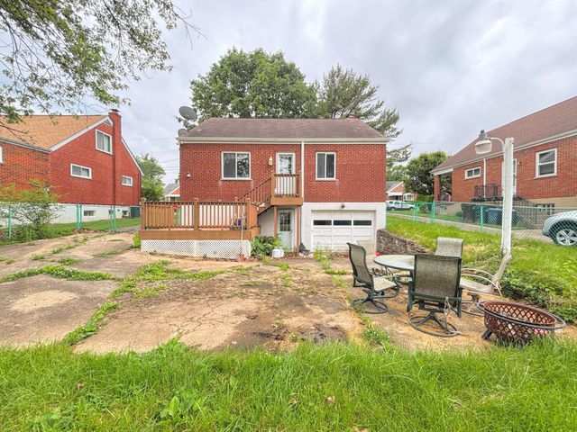 332 Swan Circle, Elsmere, KY 41018