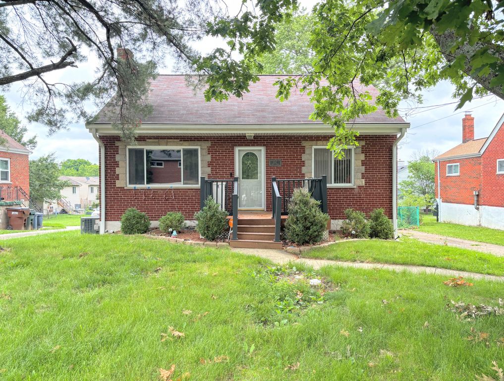 332 Swan Circle, Elsmere, KY 41018