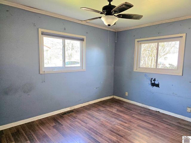 300 4th Street, Hazel, KY 42049