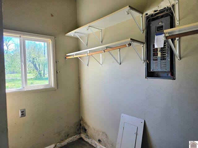 300 4th Street, Hazel, KY 42049