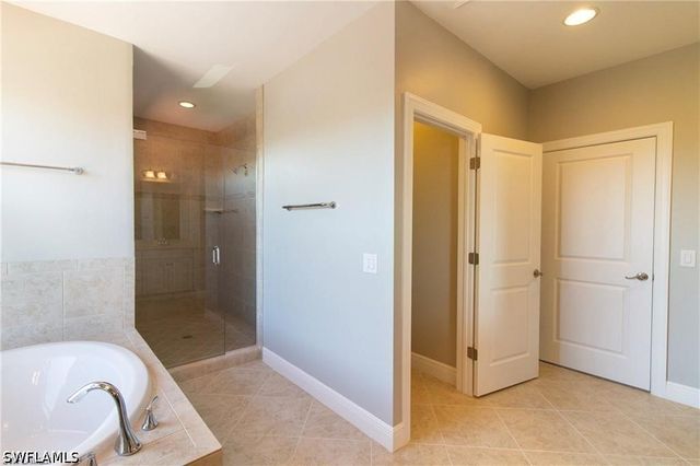 1342 Kendari TER, Naples, FL 34113