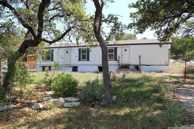 1231 Rotherman, Canyon Lake, TX 78133