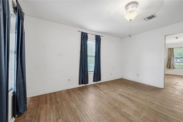 400 and 402 South Ennis Street, Bryan, TX 77803