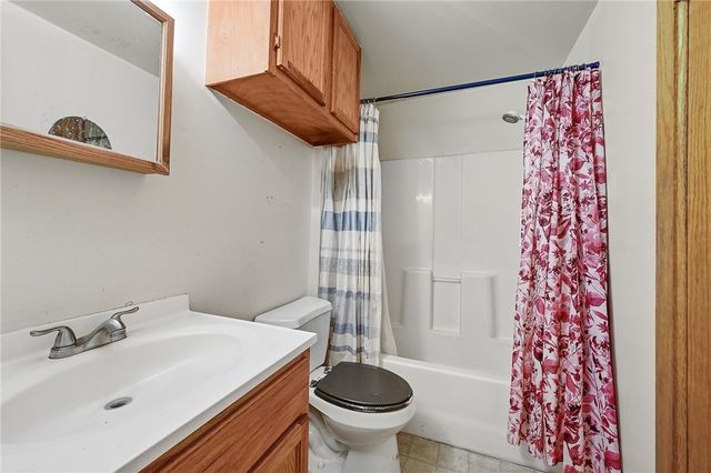 400 and 402 South Ennis Street, Bryan, TX 77803