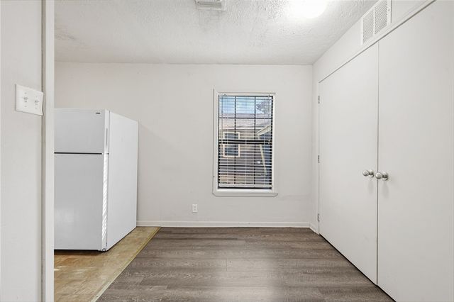 400 and 402 South Ennis Street, Bryan, TX 77803