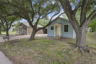 400 and 402 South Ennis Street, Bryan, TX 77803
