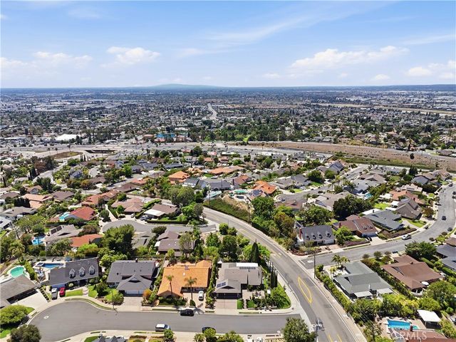 2888 N Wyngate, Orange, CA 92867