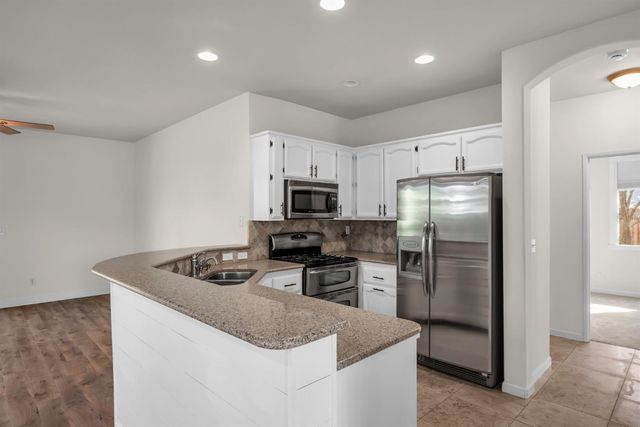 7105 Cedar Garden Ct, Citrus Heights, CA 95621