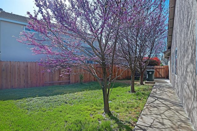 7105 Cedar Garden Ct, Citrus Heights, CA 95621