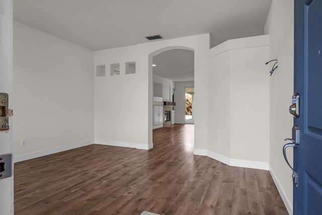 7105 Cedar Garden Ct, Citrus Heights, CA 95621