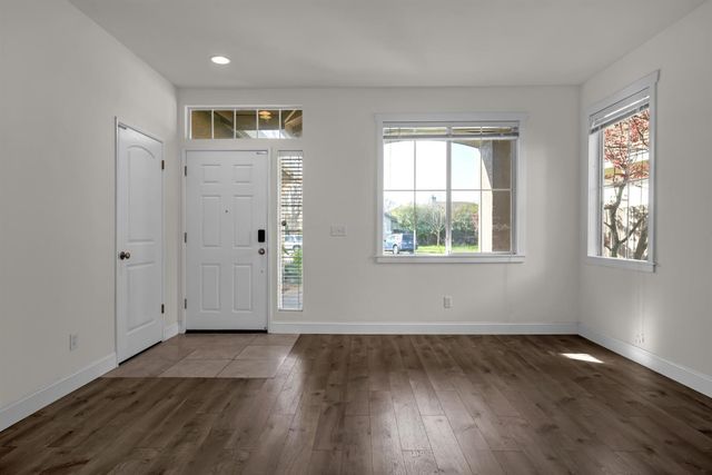 7105 Cedar Garden Ct, Citrus Heights, CA 95621