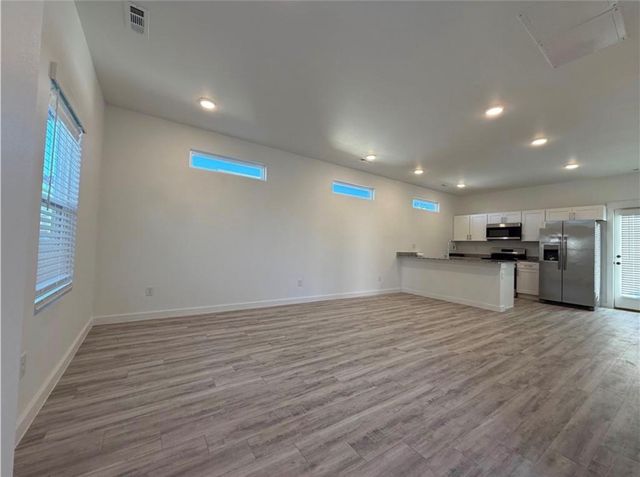 1051 States Avenue, Bentonville, AR 72713