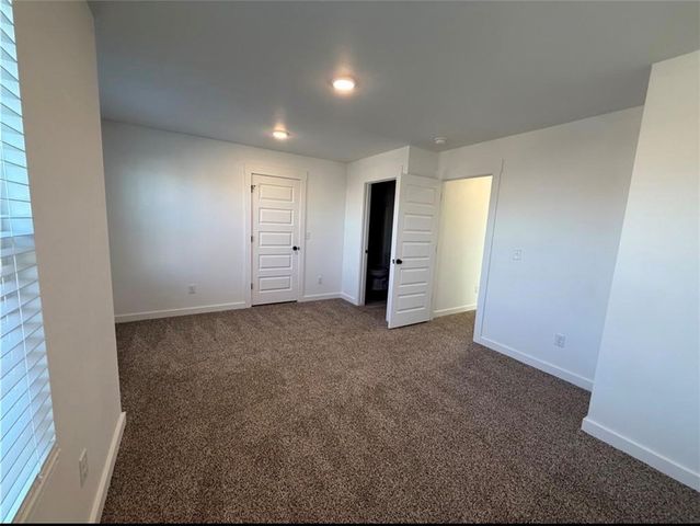 1051 States Avenue, Bentonville, AR 72713