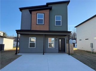 1051 States Avenue, Bentonville, AR 72713