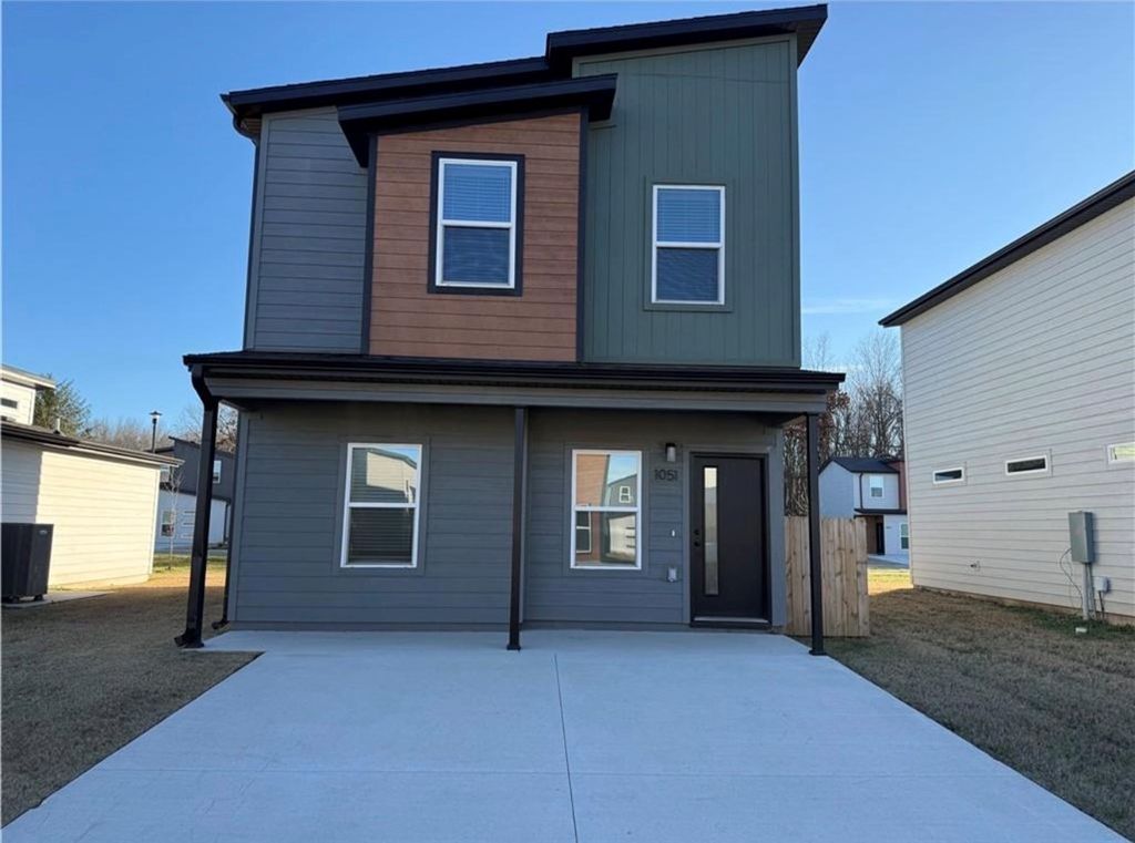 1051 States Avenue, Bentonville, AR 72713