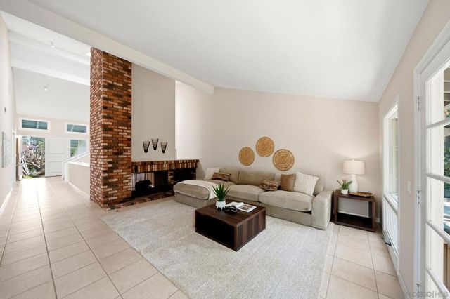 425 Loma Larga, Solana Beach, CA 92075