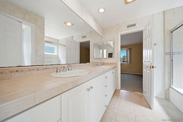 425 Loma Larga, Solana Beach, CA 92075