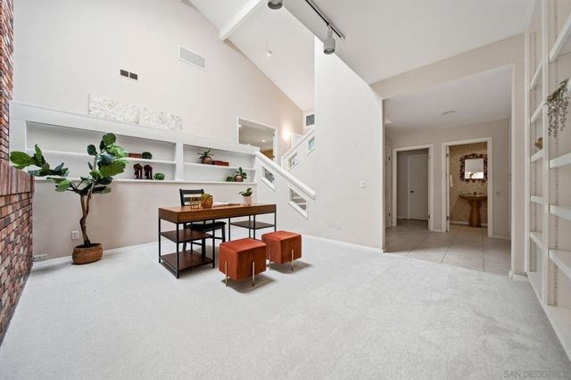 425 Loma Larga, Solana Beach, CA 92075