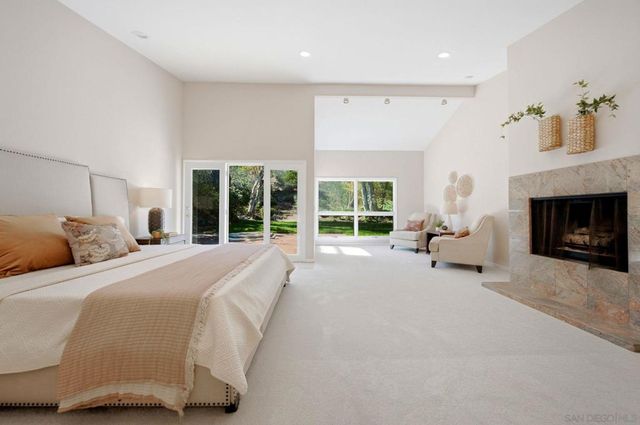 425 Loma Larga, Solana Beach, CA 92075