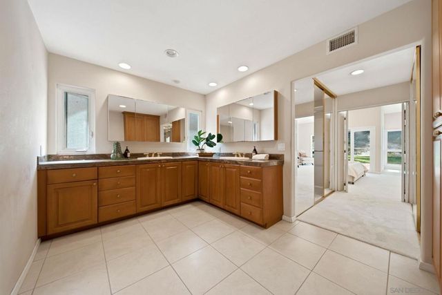 425 Loma Larga, Solana Beach, CA 92075