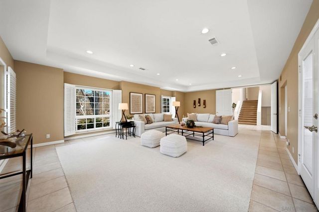 425 Loma Larga, Solana Beach, CA 92075