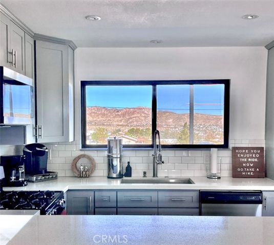 61910 Sunburst Circle, Joshua Tree, CA 92252