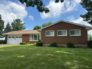 756 S Church Street, New Lebanon, OH 45345