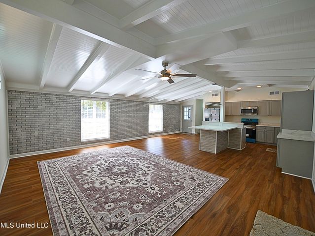 8820 Manoo Place, Diamondhead, MS 39525