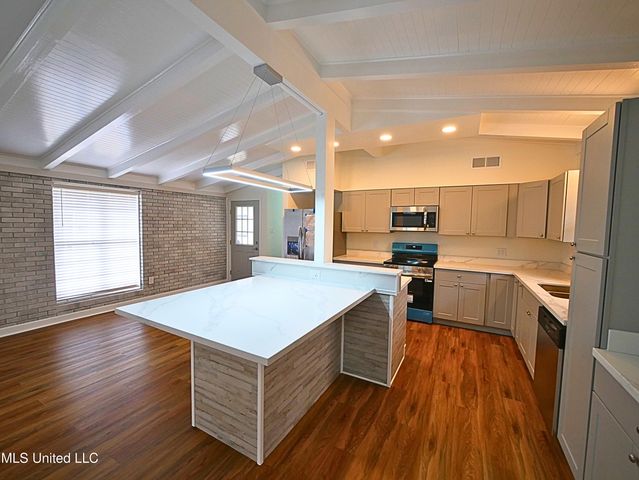 8820 Manoo Place, Diamondhead, MS 39525