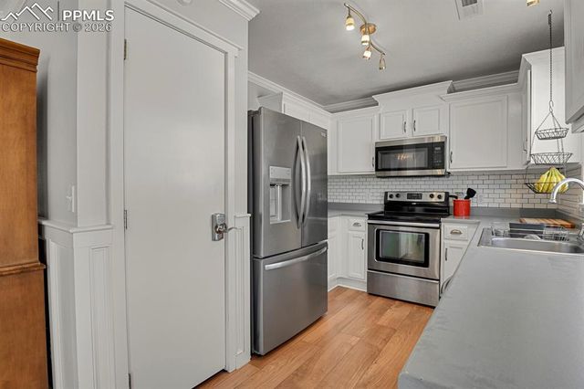 5507 Anna Lee Way, Colorado Springs, CO 80923