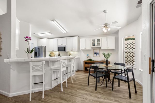 3900 Green Forest Ln, Sacramento, CA 95821