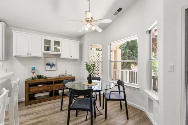 3900 Green Forest Ln, Sacramento, CA 95821